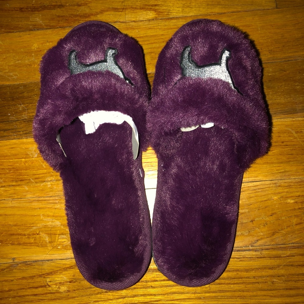 NEW-plum VS open toe slippers